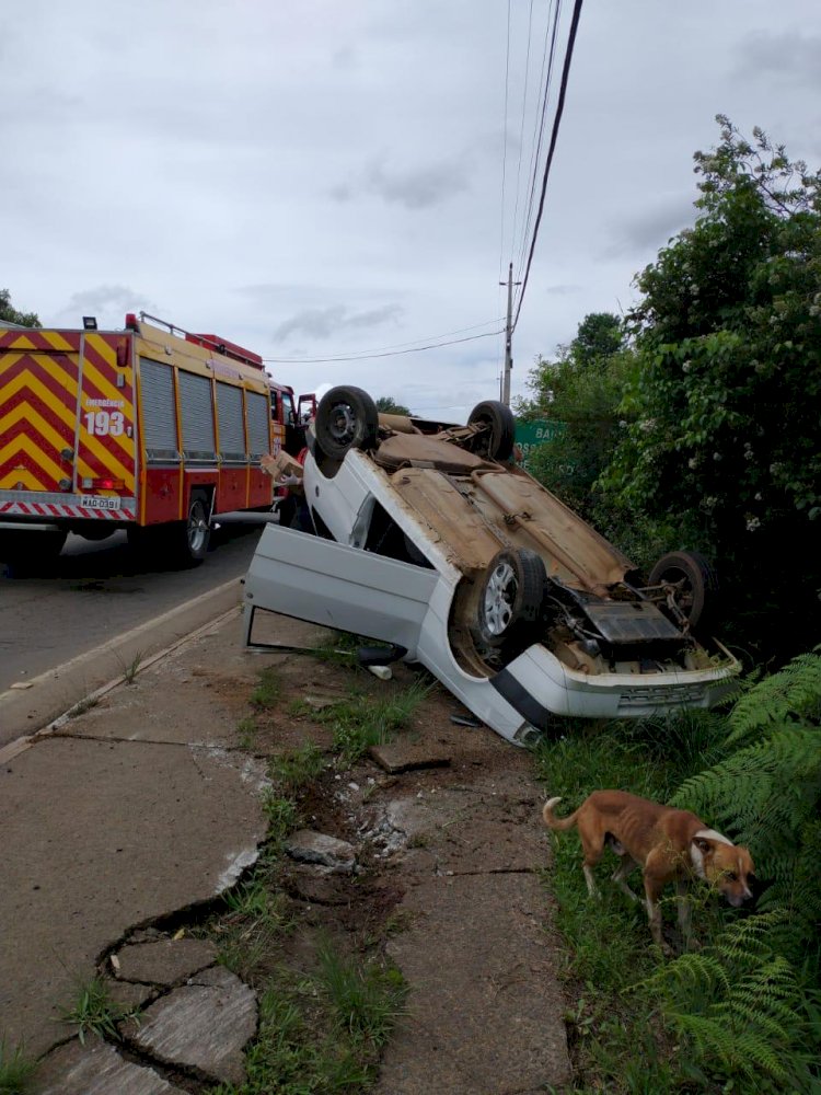 VEICULO CAPOTA NA SC 350 EM LEBON REGIS