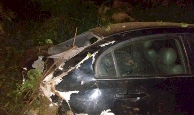 SAIDA DE PISTA  NA SC 355 DEIXA TRÊS PESSOAS FERIDAS