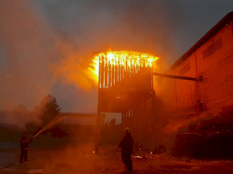 RAIO CAUSA INCÊNDIO EM SERRARIA DE CURITIBANOS