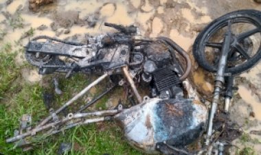 POLÍCIA RODOVIÁRIA ENCONTRA MOTO CARBONIZADAS NA   SC 350