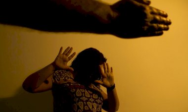AGRIDE A ESPOSA PELA SEGUNDA VEZ E VOLTA PARA CADEIA