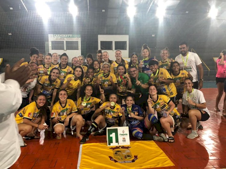 EQUIPE DE FUTSAL FEMININO DE LEBON RÉGIS É CAMPEÃ INVÍCTA DOS JOGUINHOS ABERTOS DE SANTA CATARINA