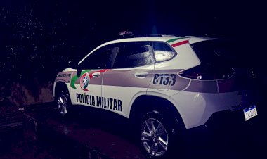 HOMEM É PRESO PELA POLÍCIA FURTANDO FIOS ELÉTRICOS EM RESIDÊNCIA