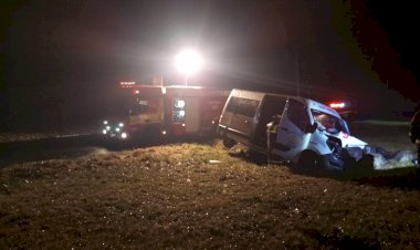 VEÍCULO DA SAÚDE SAI DA PISTA E DEIXA 5 PESSOAS FERIDAS, QUATRO DA MESMA FAMÍLIA