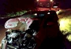 CARRO COLIDE FRONTALMENTE COM CAMINHÃO NA SC-355