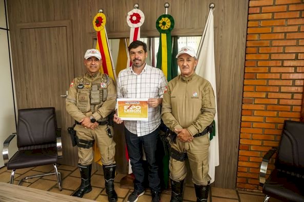 MAJOR DA POLÍCIA RODOVIÁRIA, VISITA O LOCAL DA EXPO LEBON