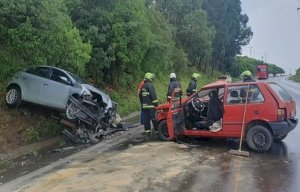 GRAVE ACIDENTE DEIXA TRÊS FERIDOS NA SC 350, ESTA TARDE