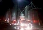 LEBON RÉGIS: POR CINCO HORAS BOMBEIROS COMBATEM INCÊNDIO EM SILO DE COOPERATIVA