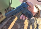 HOMEM É PRESO PORTANDO PISTOLA CAL 380 NO CAÇADOR GRANDE