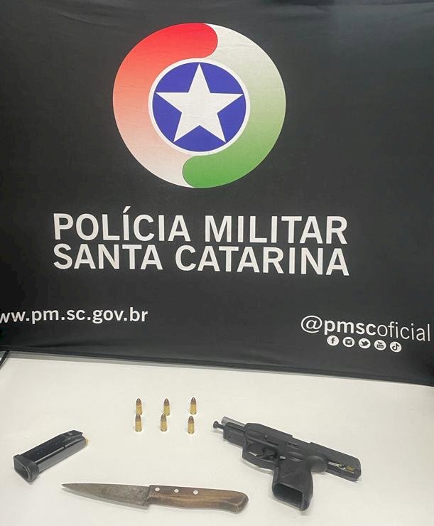 MOTORISTA DE APLICATIVO É PRESO PORTANDO ARMA DE FOGO E UMA FACA