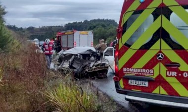 HOMEM FICA GRAVEMENTE FERIDO EM COLISÃO ENTRE CARRO E CARRETA