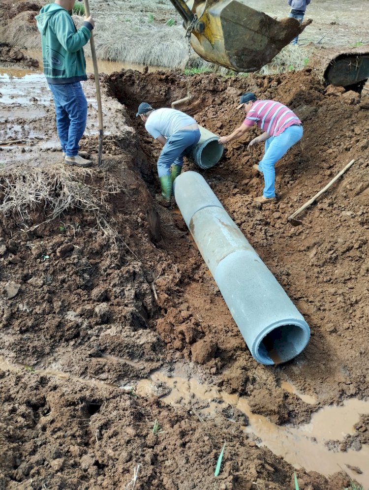 PREFEITURA DE LEBON RÉGIS SE DESDOBRA PARA REPAR OS DANOS CAUSADOS PELAS CHUVAS