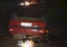 FIESTA SAI DA PISTA E CAPOTA NA MADRUGADA DESTE DOMINGO NA SC 355