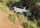 LEBON RÉGIS: VEÍCULO COM QUATRO OCUPANTES SAI DA PISTA NA SC-355