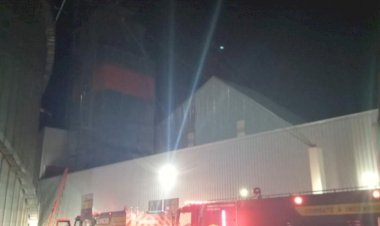 BOMBEIROS DE LEBON RÉGIS COMBATEM INCÊNDIO EM SILO SECADOR DE GRÃOS