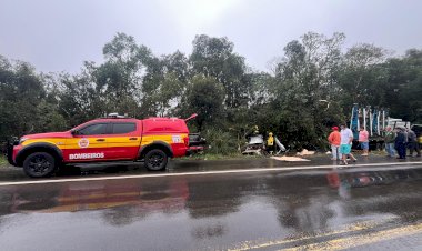 TRÊS PESSOAS MORREM EM ACIDENTE; UMA COM PERCA TOTAL DE CRÂNIO