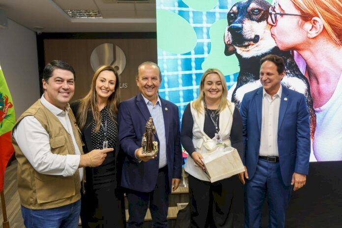 ÚLTIMOS 30 DIAS PARA OS MUNICÍPIOS SE INSCREVEREM NO MAIR PROGRAMA DE CASTRAÇÃO DE CÃES E GATOS DO BRASIL