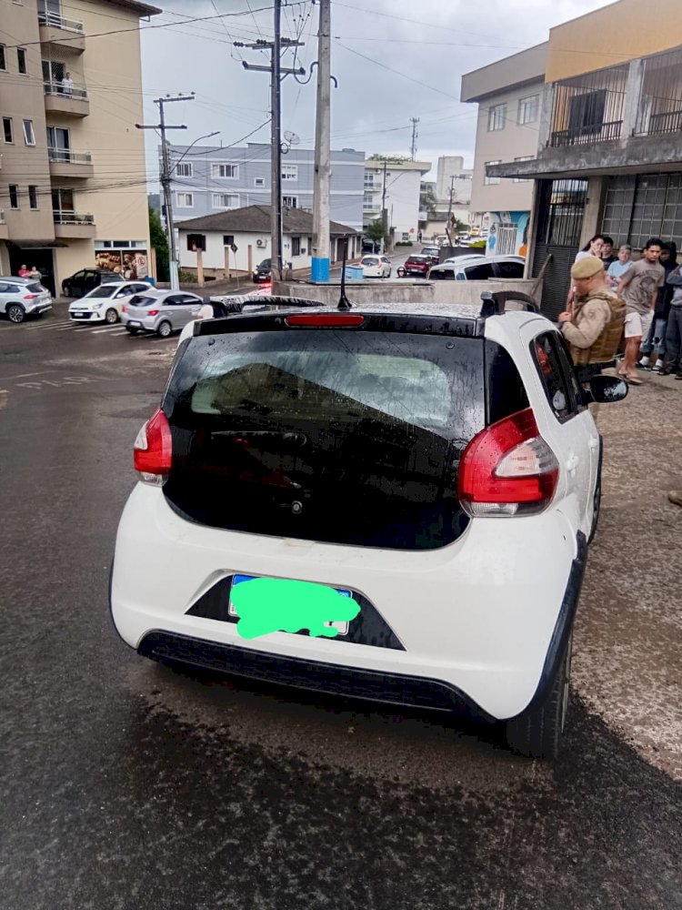 MOTORISTA DE APLICATIVO É MORTO A TIROS E PASSAGEIRO BALEADO NAS MÃOS