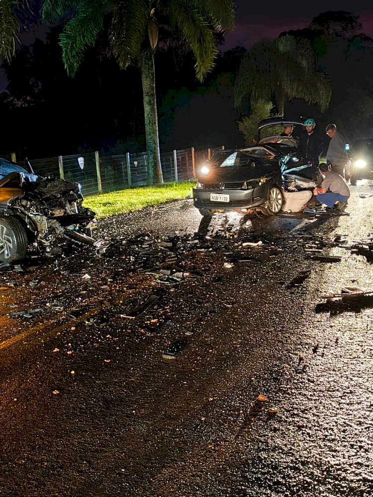 TRAGÉDIA: CINCO PESSOAS MORREM EM ACIDENTE EM IOMERÊ;  ENTRE ELAS , DUAS CRIANÇAS