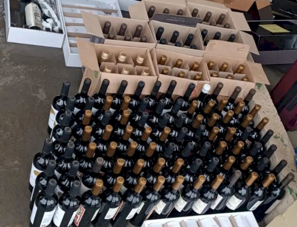 LEBON RÉGIS: CARGA DE VINHO É APREENDIDA PELA POLÍCIA RODOVIÁRIA NA SC-350